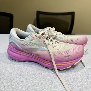 Women's Brooks Ghost 15 Running Gym Shoes Grey Coconut Fuchsia Pink Size 8